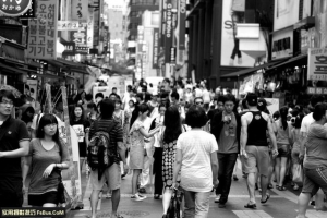 如何在街头摄影中不被拍摄对象注意-图迷影像